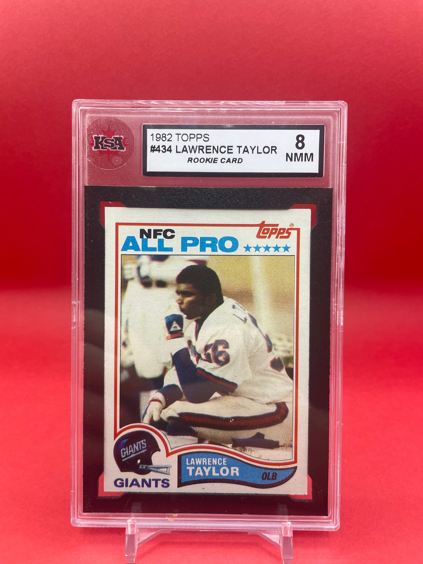 1982 LAWRENCE TAYLOR TOPPS ROOKIE CARD- KSA 8 NMM
